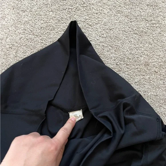 2 pairs of Maternity Black Shorts with Pocket - Picture 5 of 10